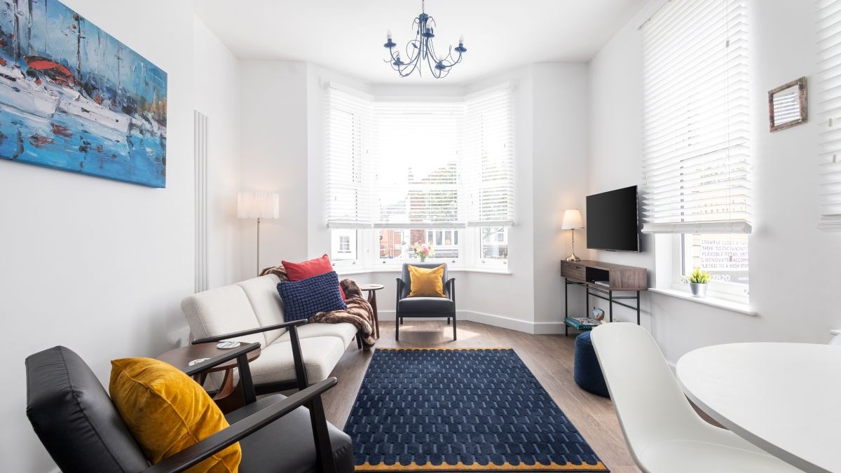 How Long Can You Stay in Alternative Accommodation After an Insurance Claim?